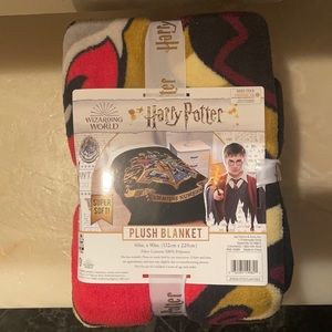 Harry Potter Plush Blanket NWT